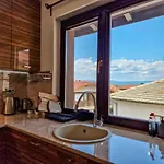 Pastels - 2bd In Trinity With Underground Parking By Flat Mаnager Апартаменти *