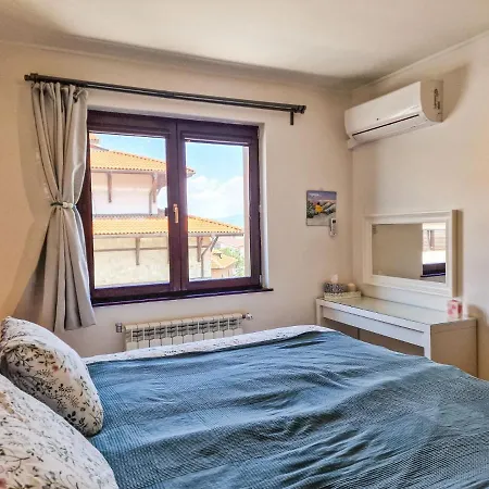 Pastels - 2bd In Trinity With Underground Parking By Flat Mаnager *