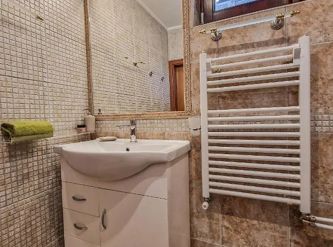 公寓 Pastels - 2bd In Trinity With Underground Parking By Flat Mаnager 班斯科