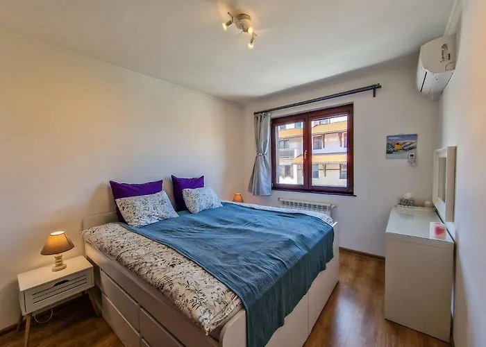 Pastels - 2bd In Trinity With Underground Parking By Flat Mаnager 班斯科