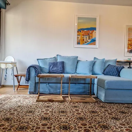 Pastels - 2bd In Trinity With Underground Parking By Flat Mаnager *