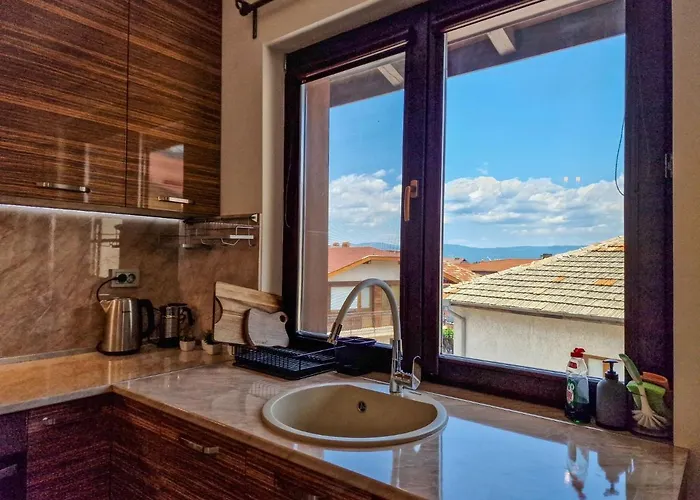 Pastels - 2bd In Trinity With Underground Parking By Flat Mаnager Apartment *