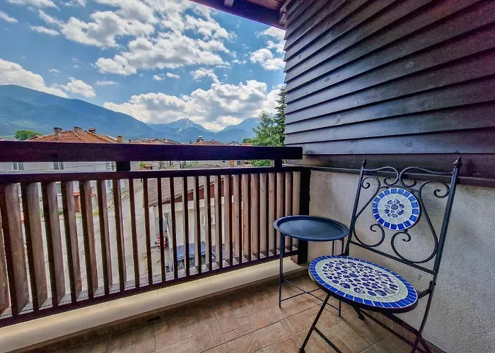 Pastels - 2bd In Trinity With Underground Parking By Flat Mаnager Apartment