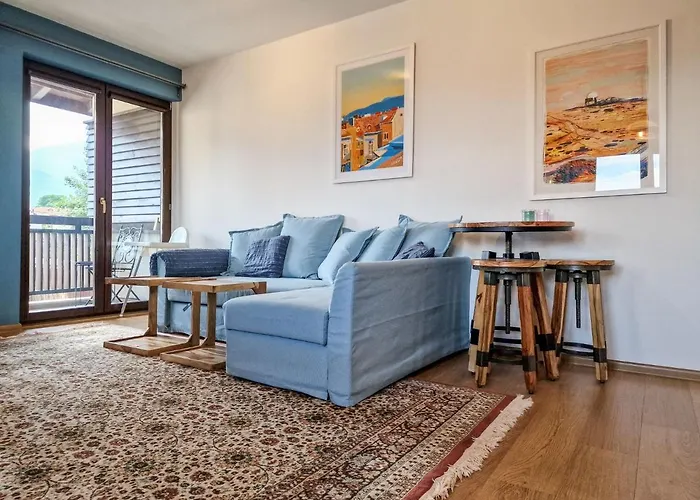 Pastels - 2bd In Trinity With Underground Parking By Flat Mаnager Apartment *